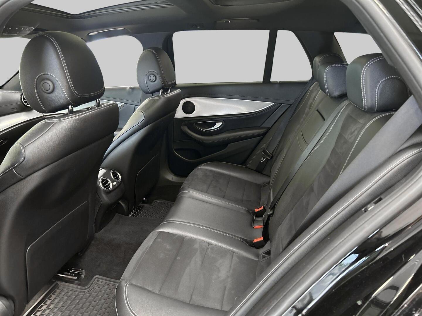 MERCEDES-BENZ E 2017