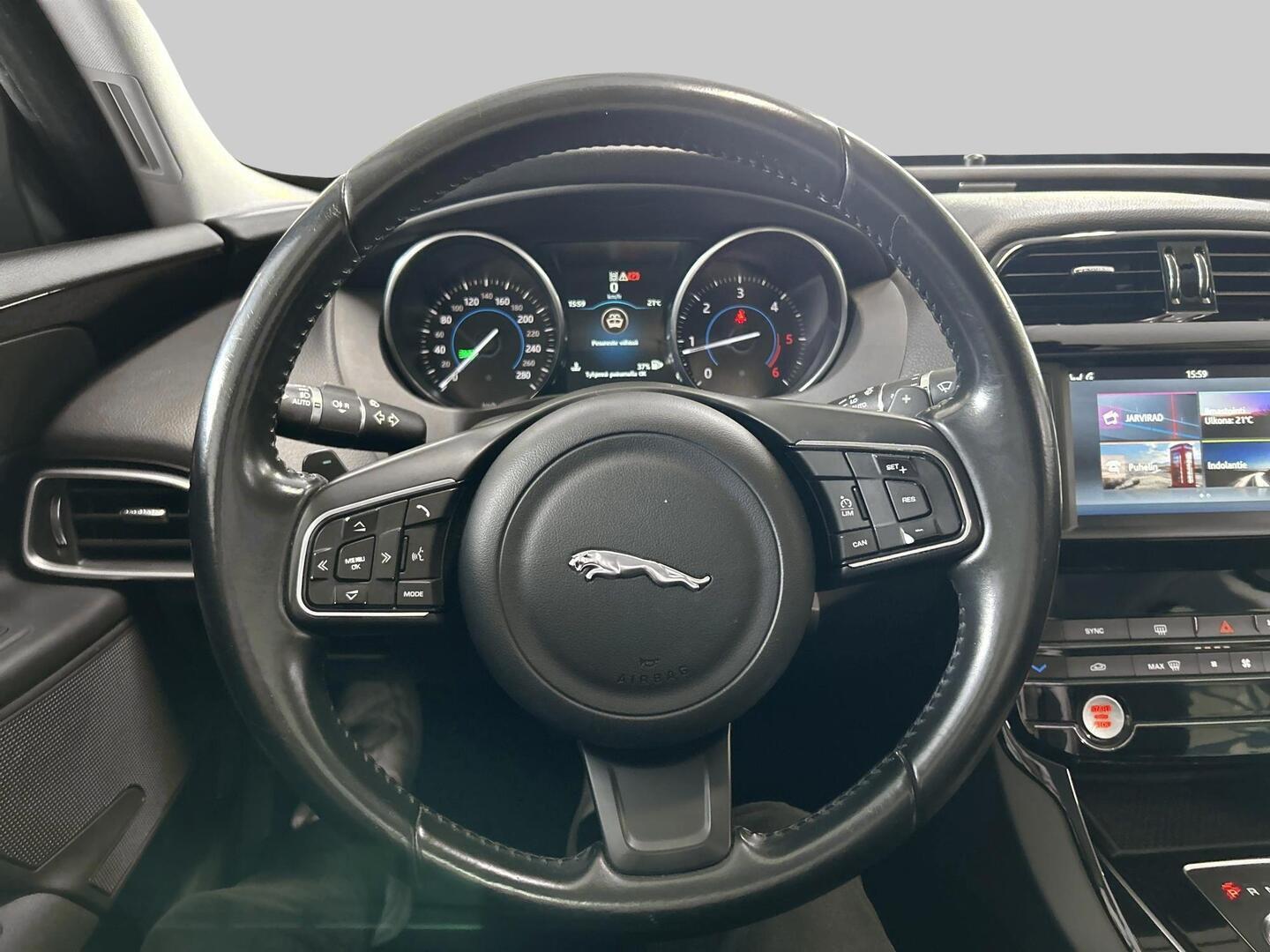 JAGUAR XE 2017