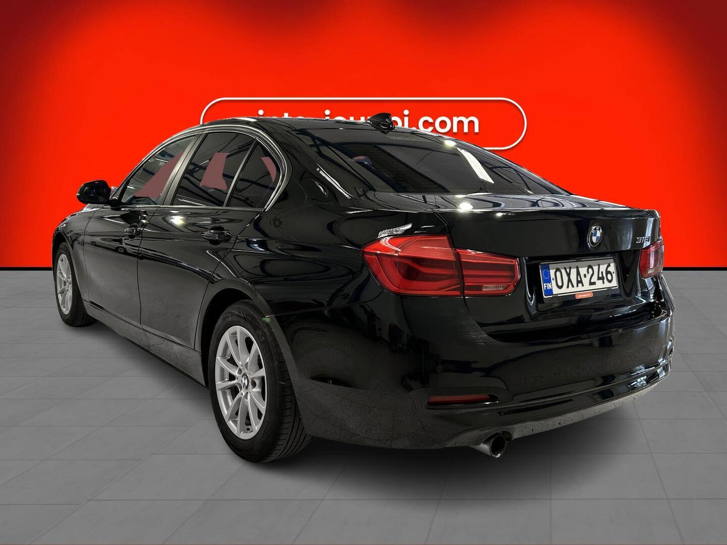 BMW 318 2017
