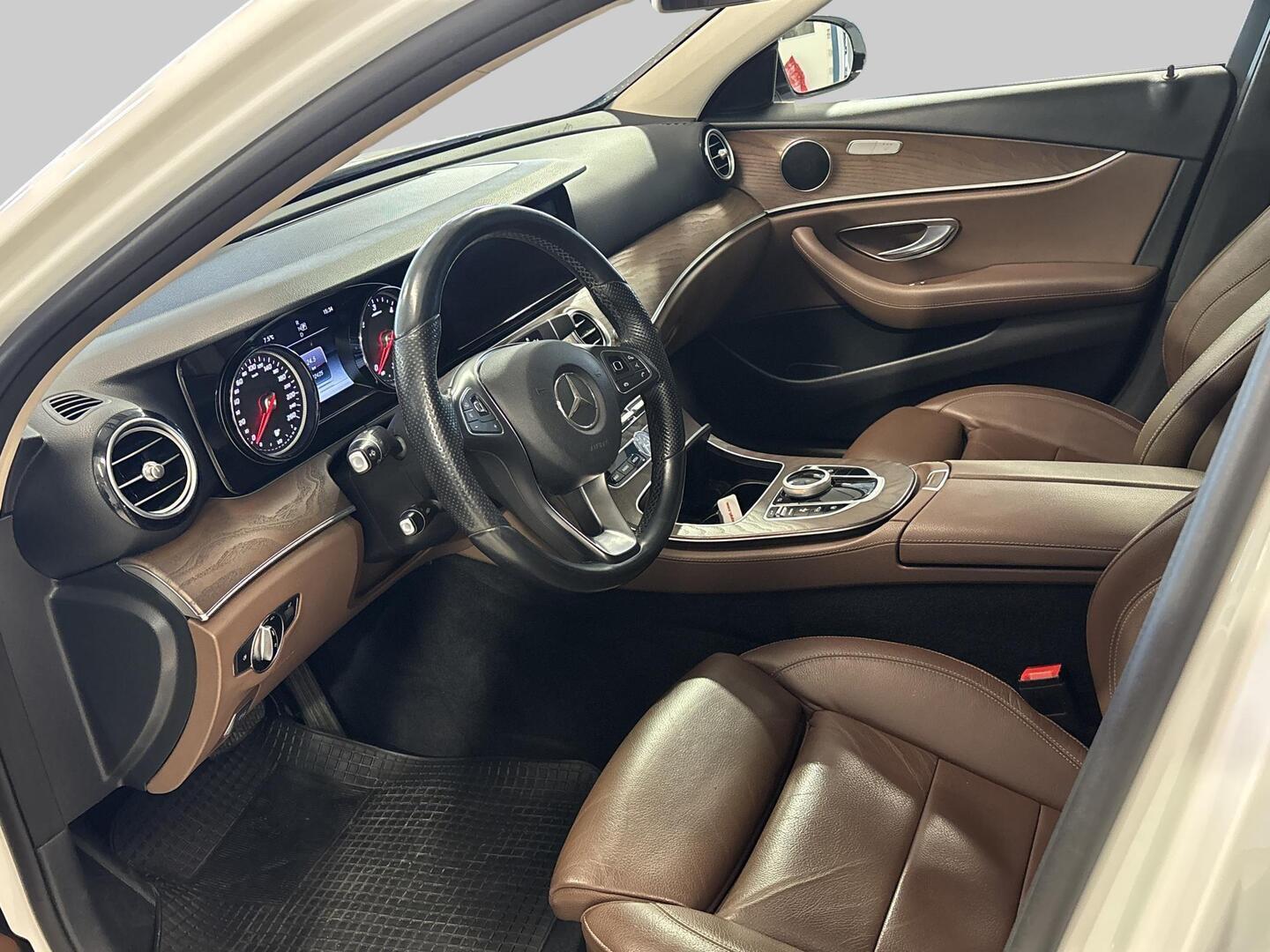 MERCEDES-BENZ E 2018
