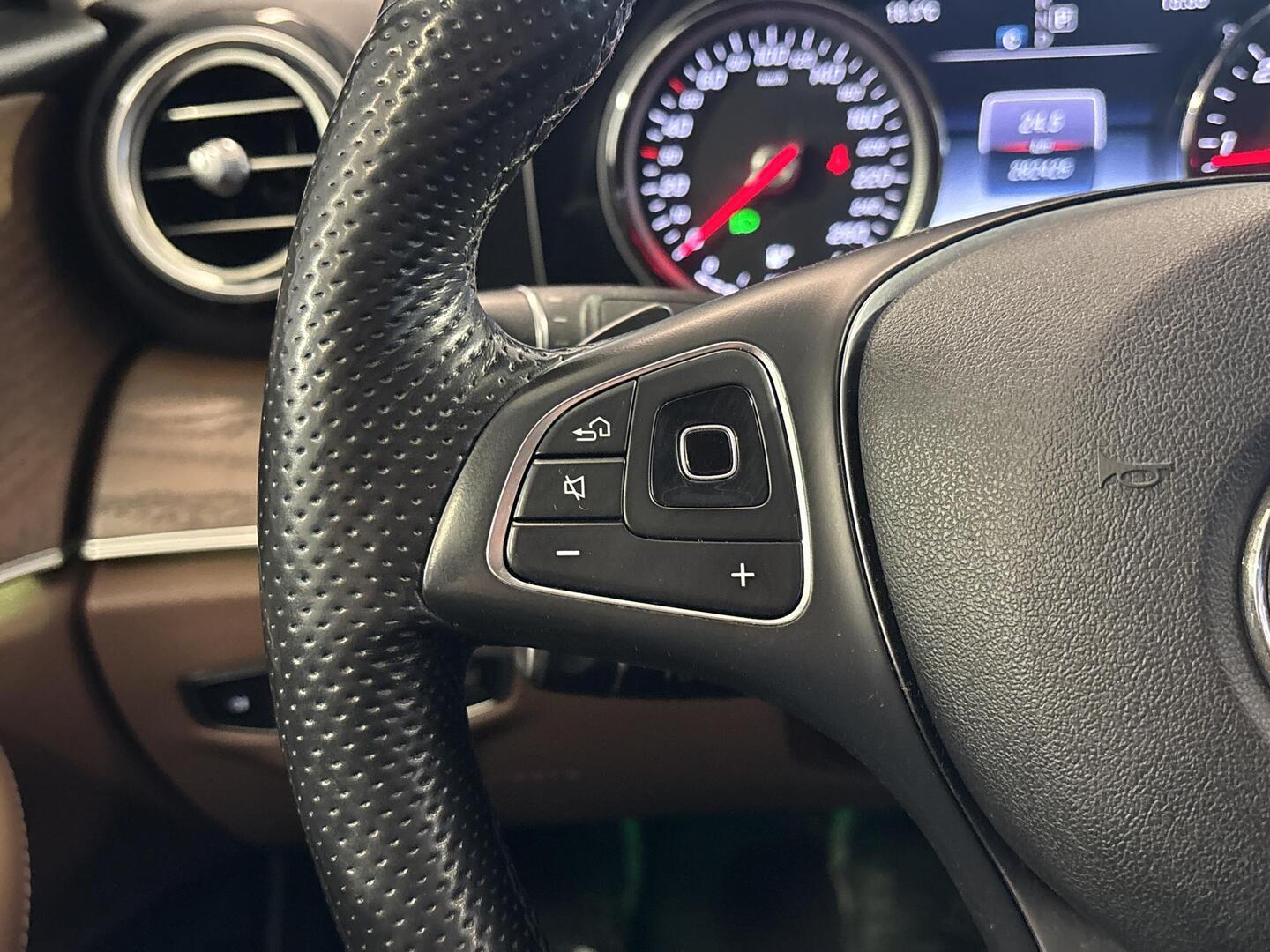 MERCEDES-BENZ E 2018
