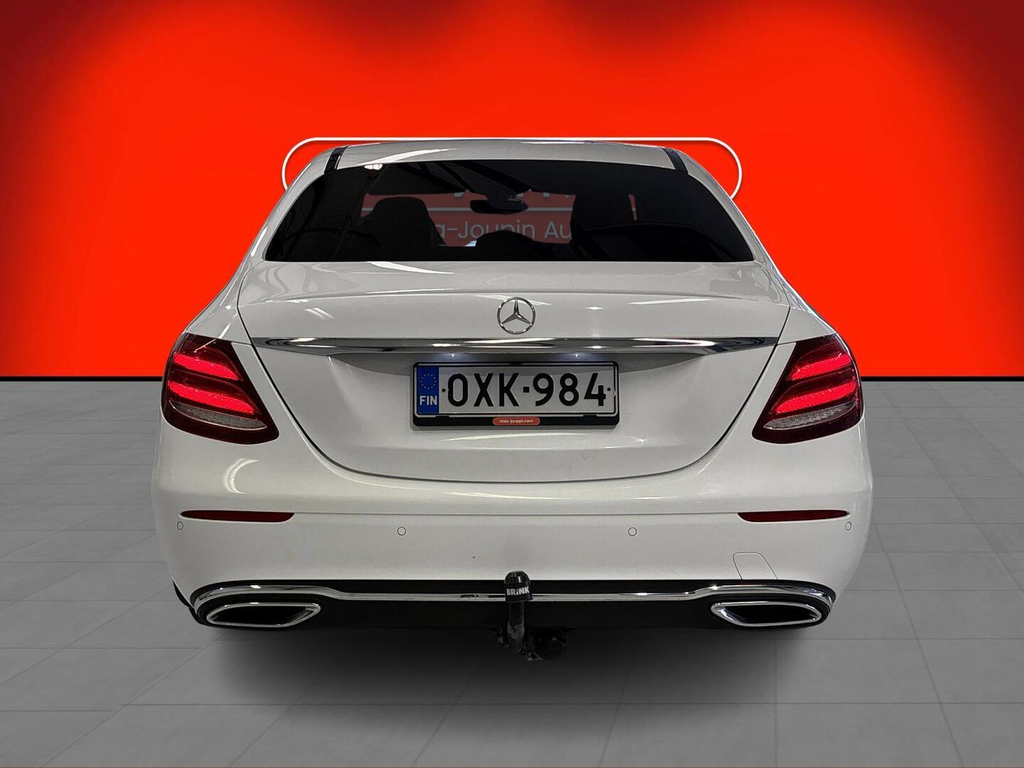 MERCEDES-BENZ E 2018