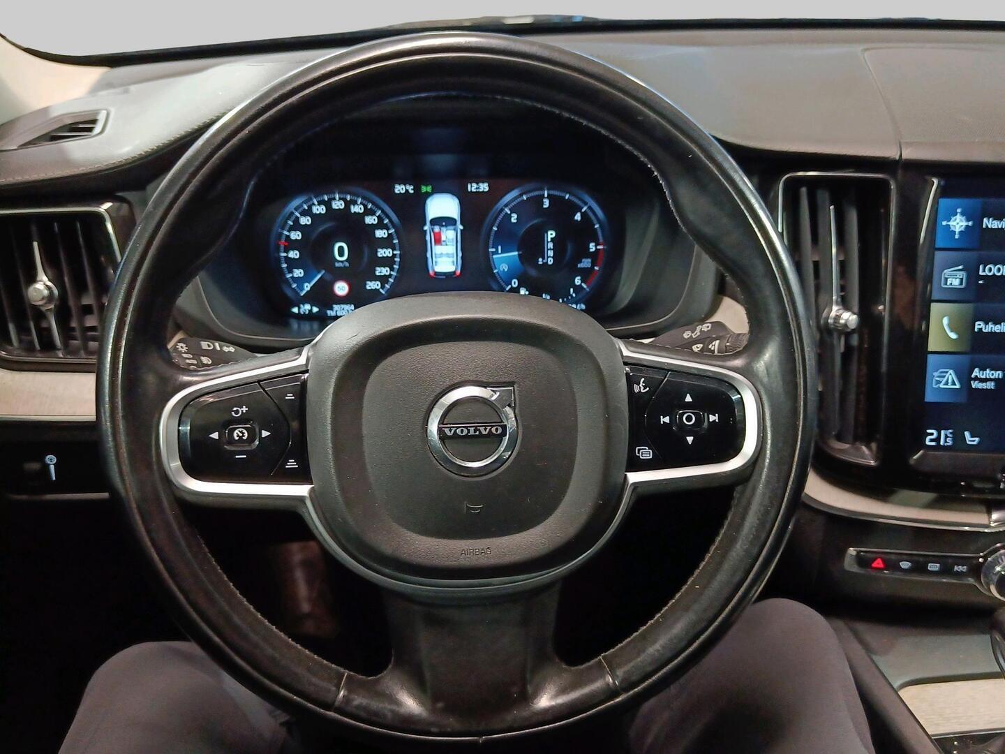 VOLVO XC60 2019
