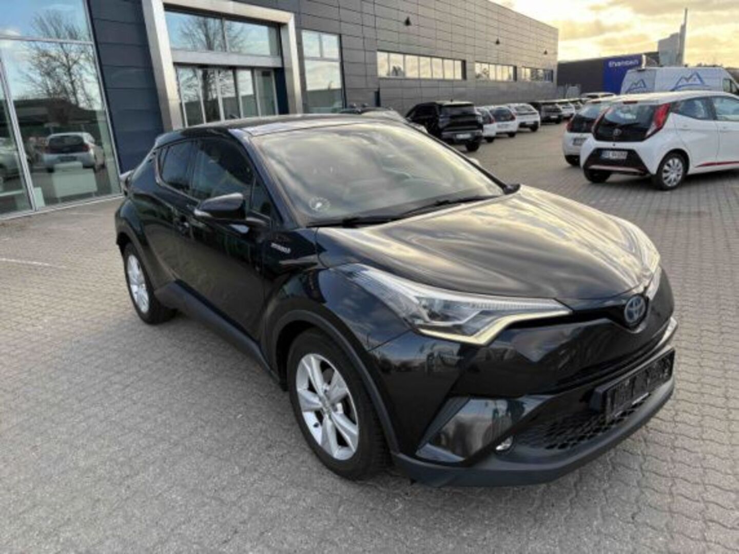 TOYOTA C-HR 2019