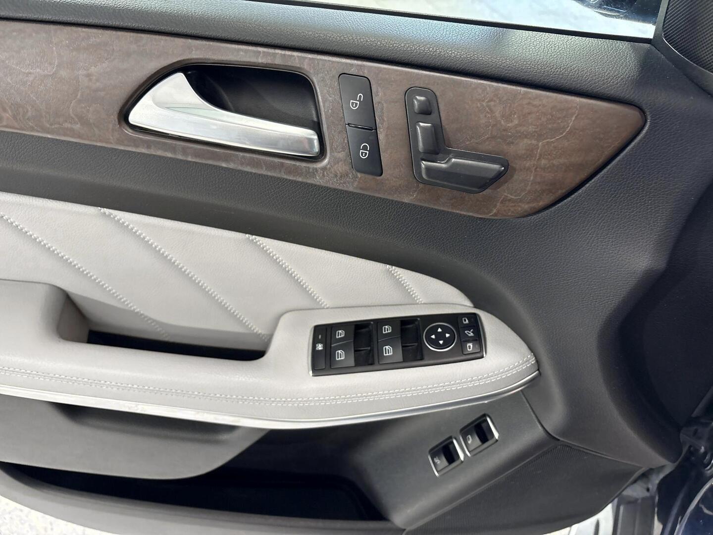 MERCEDES-BENZ GL 2013