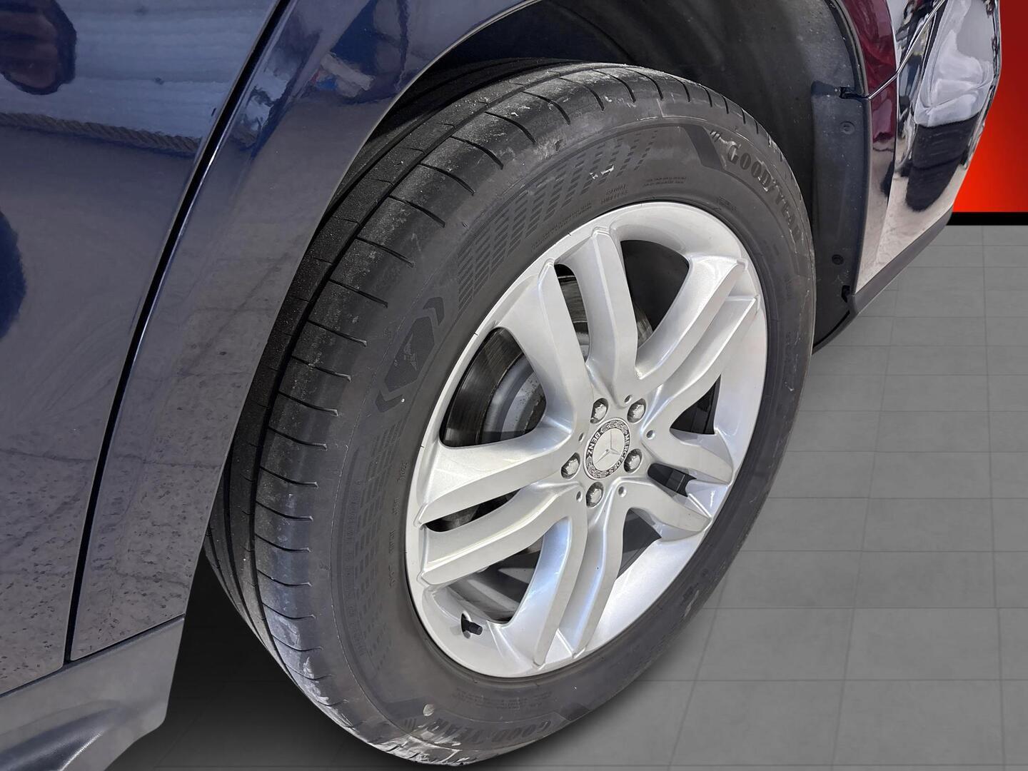 MERCEDES-BENZ GL 2013
