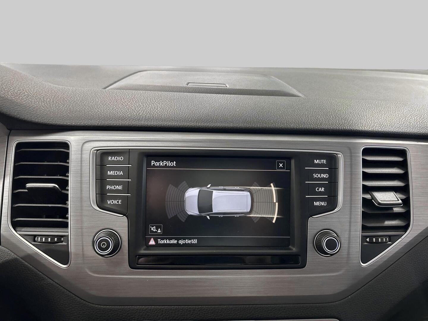 VOLKSWAGEN Golf Sportsvan 2015