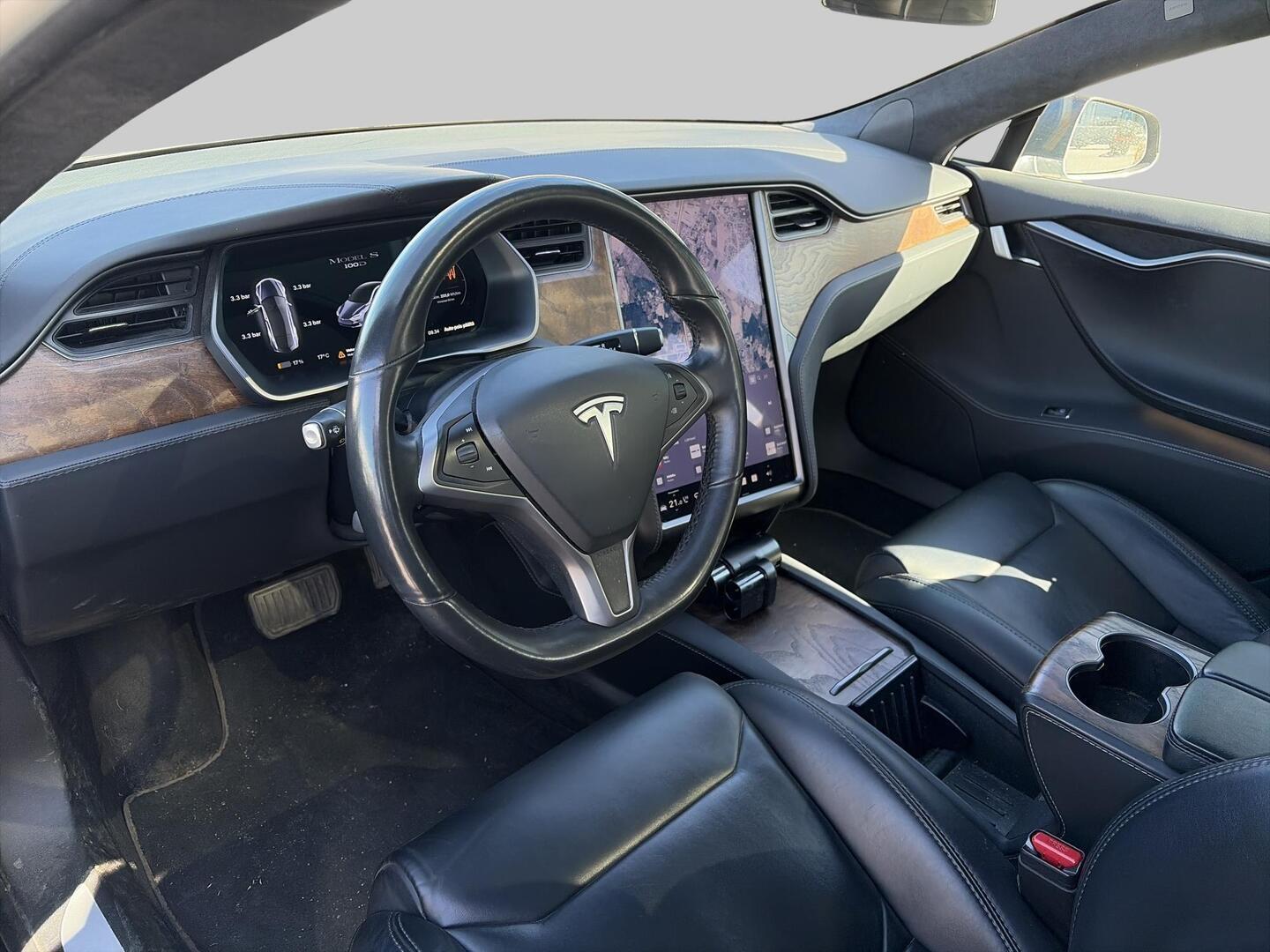 TESLA Model S 2019