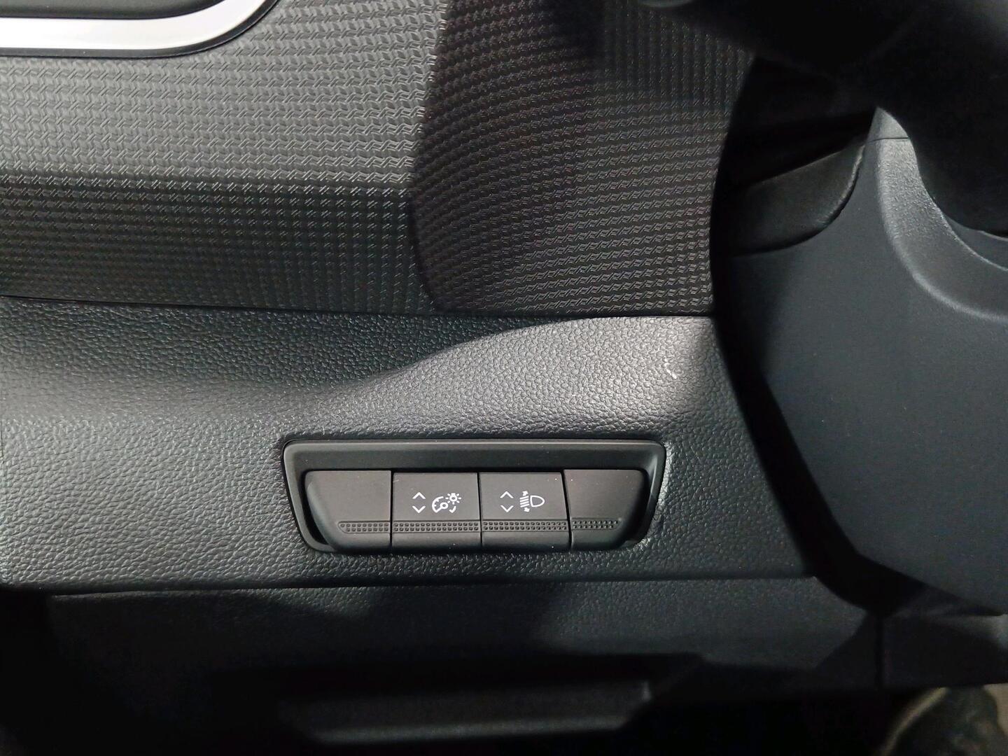 NISSAN Primastar 2025