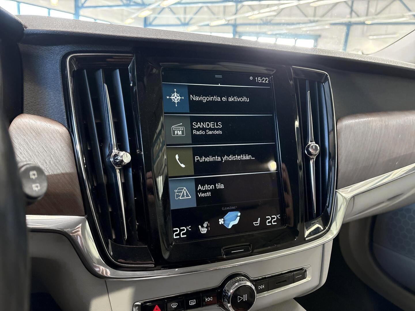 VOLVO V90 2021
