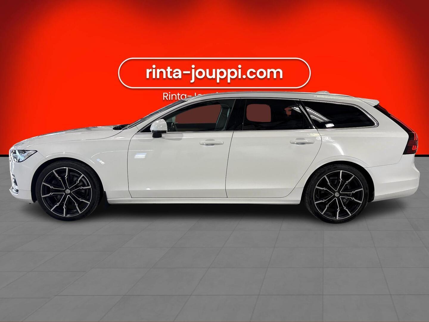 VOLVO V90 2021