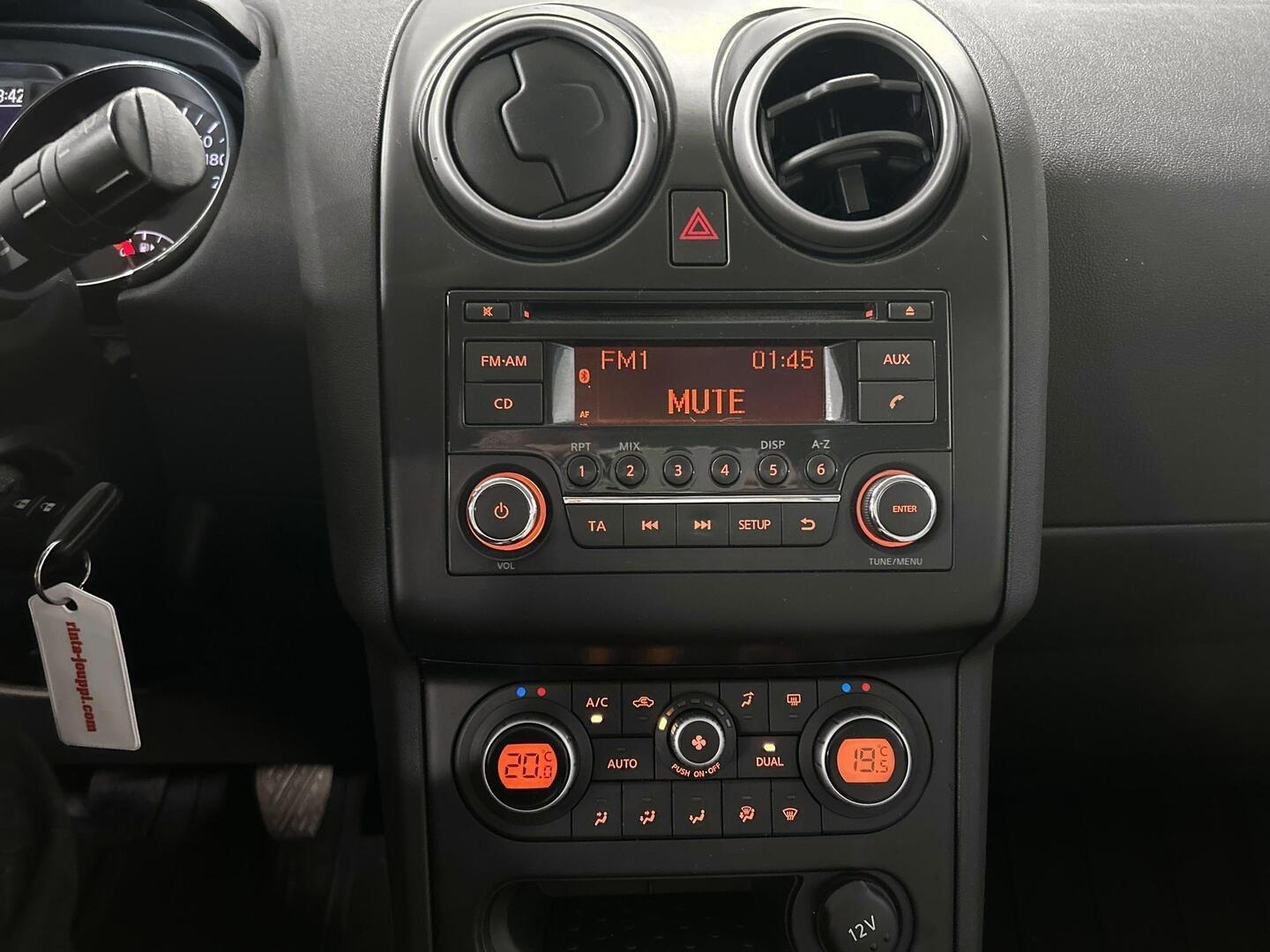 NISSAN Qashqai 2010