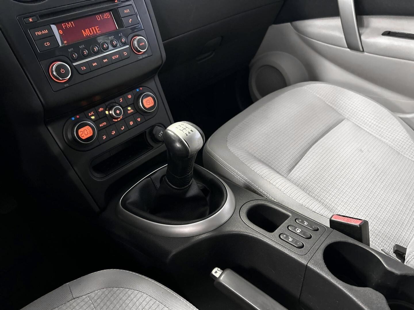 NISSAN Qashqai 2010