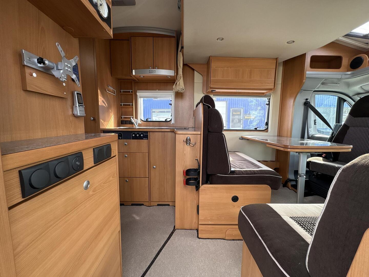 DETHLEFFS Globe 4 2010