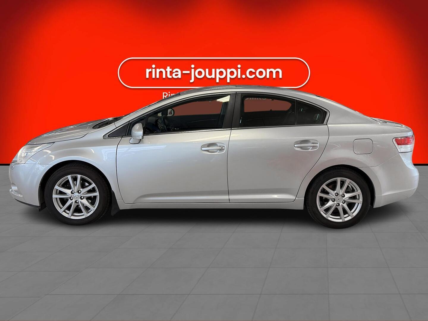 TOYOTA Avensis 2011