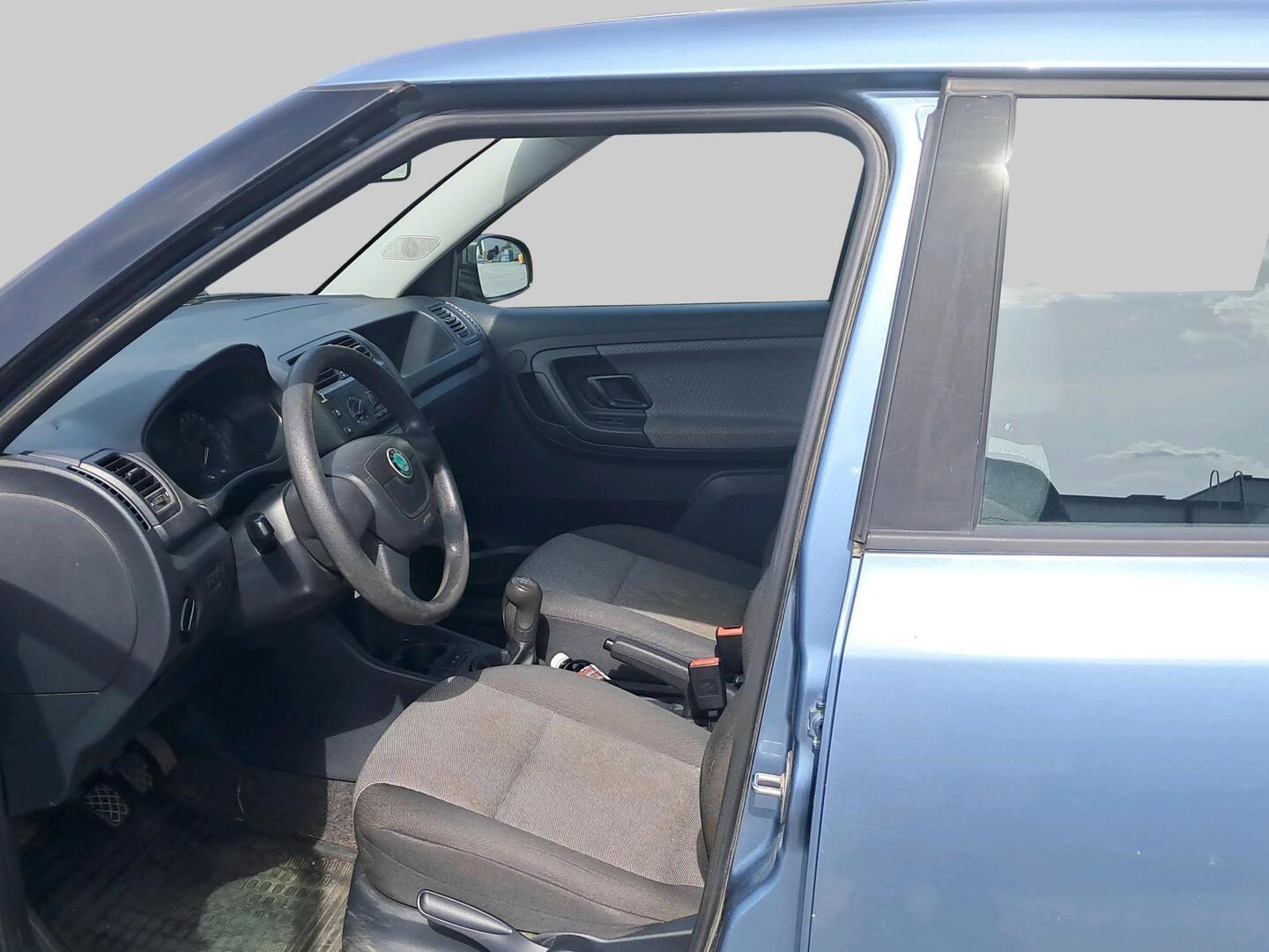 SKODA Fabia 2012