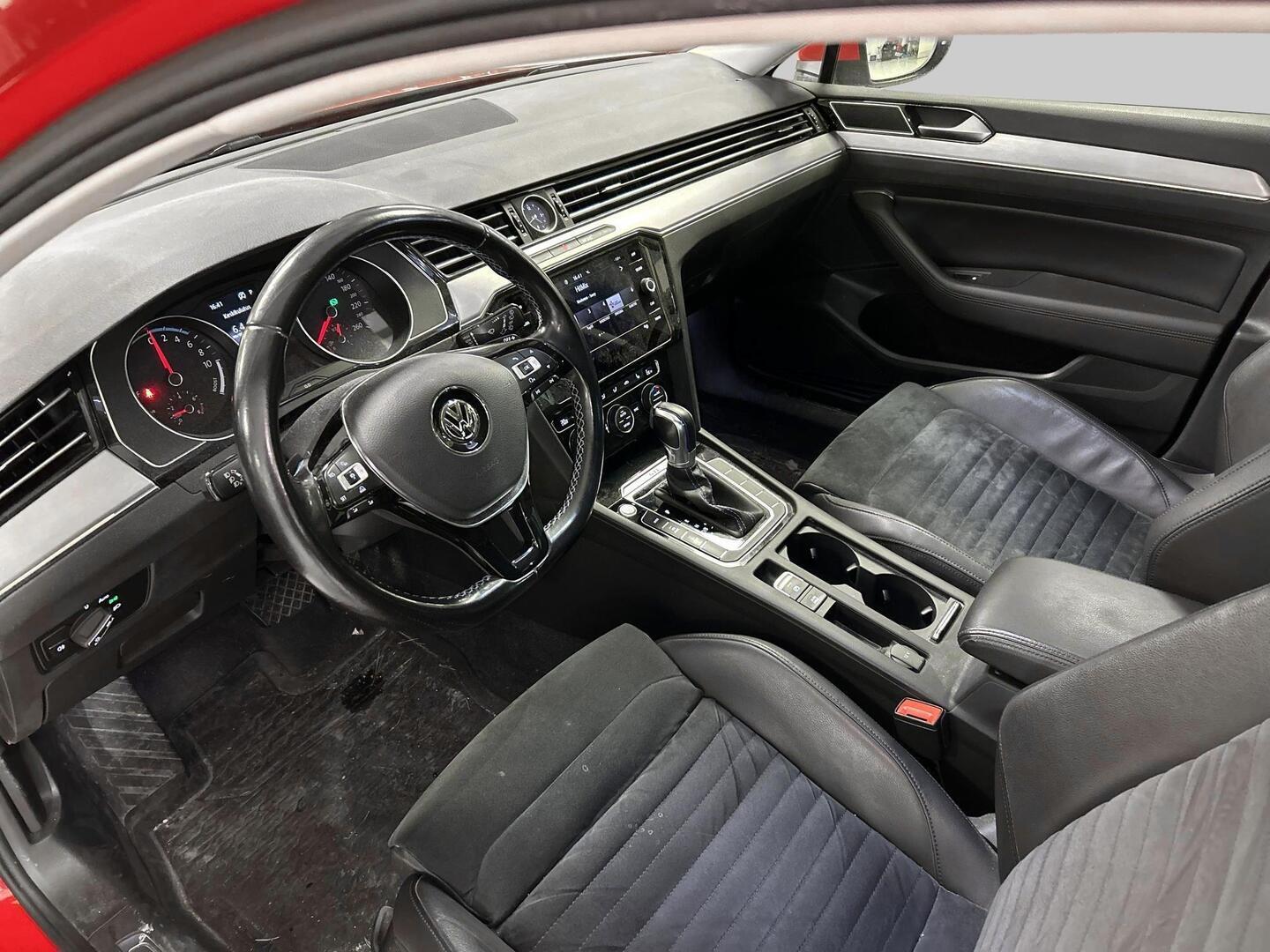 VOLKSWAGEN Passat 2018