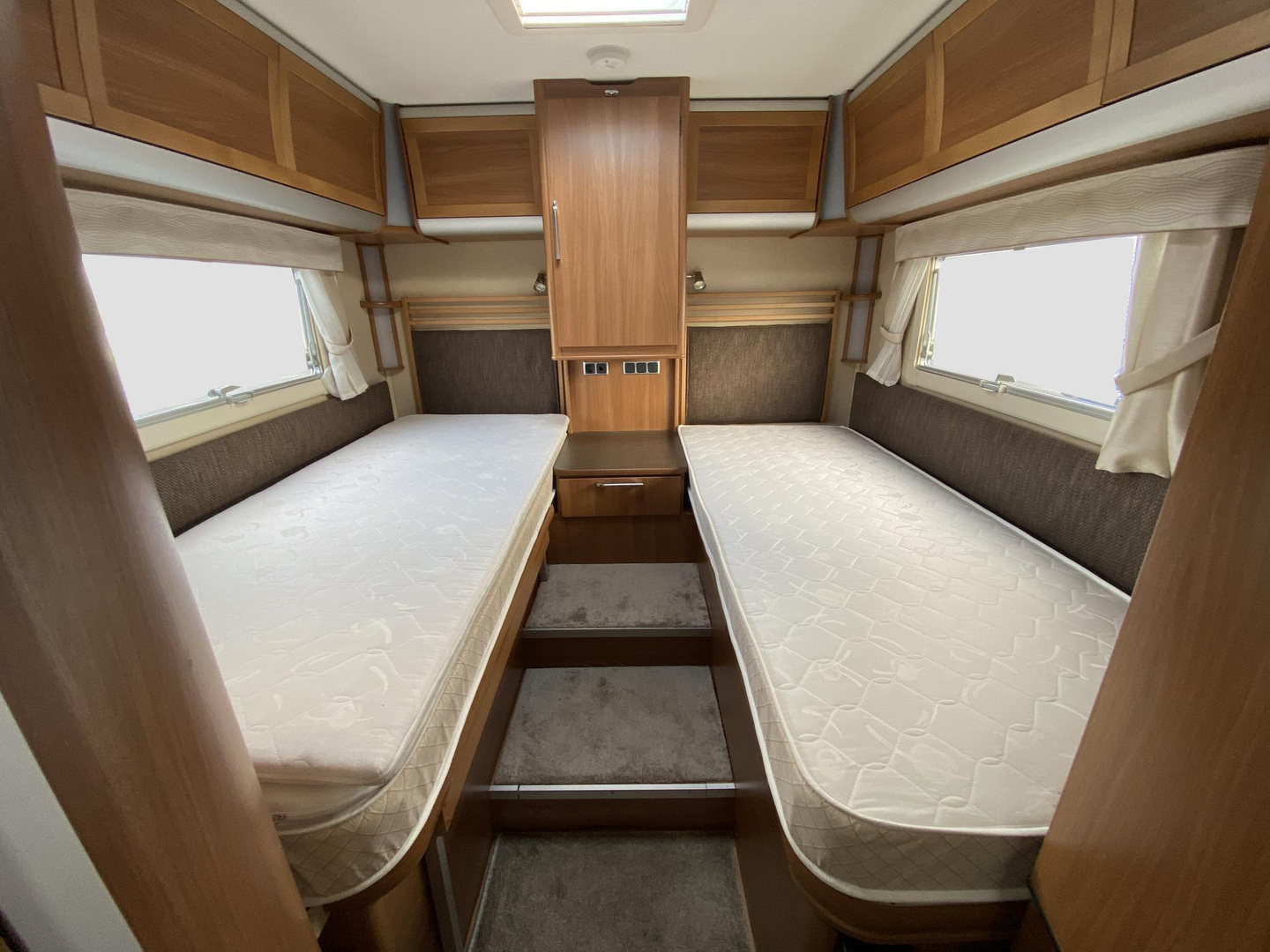 KABE Travel Master 730 LB 2012