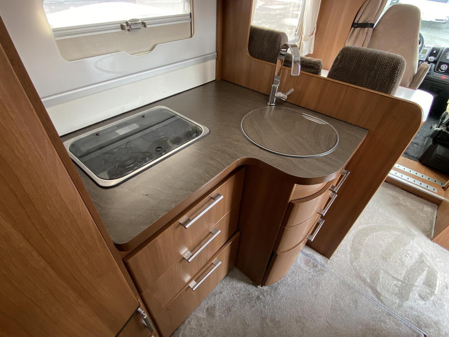 KABE Travel Master 730 LB 2012