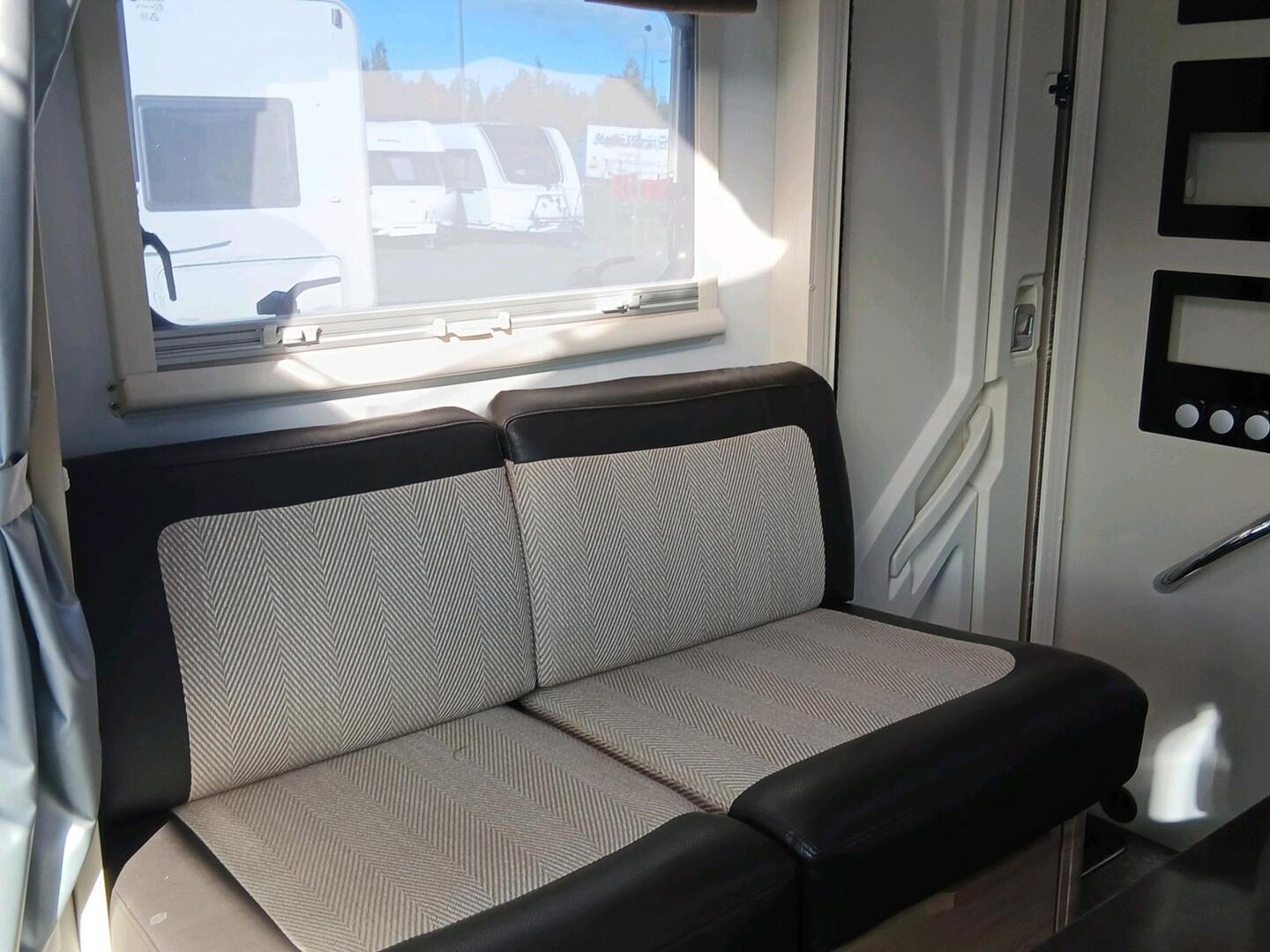 ADRIA Matrix M 650 SF 2015