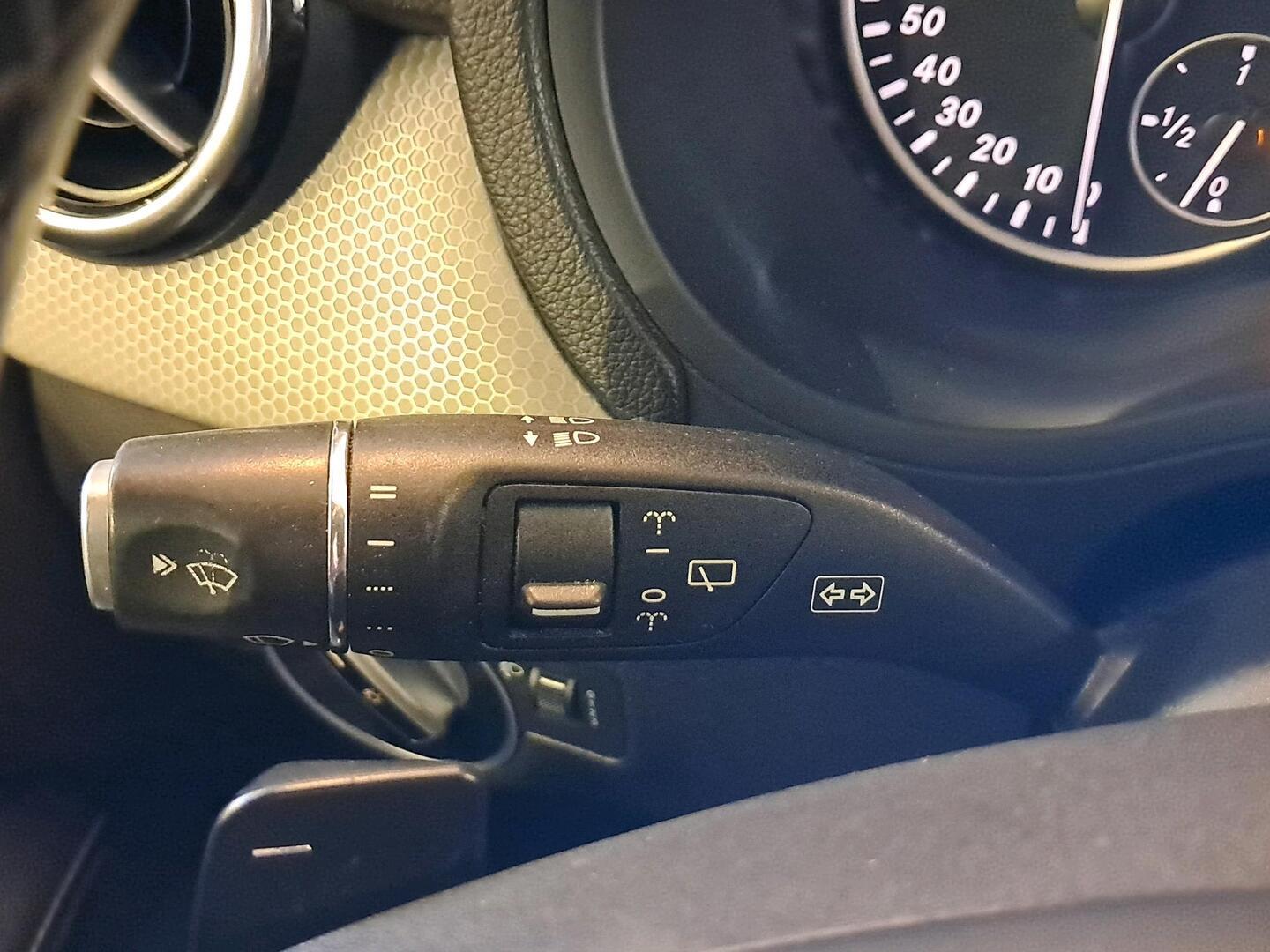 MERCEDES-BENZ B 2013