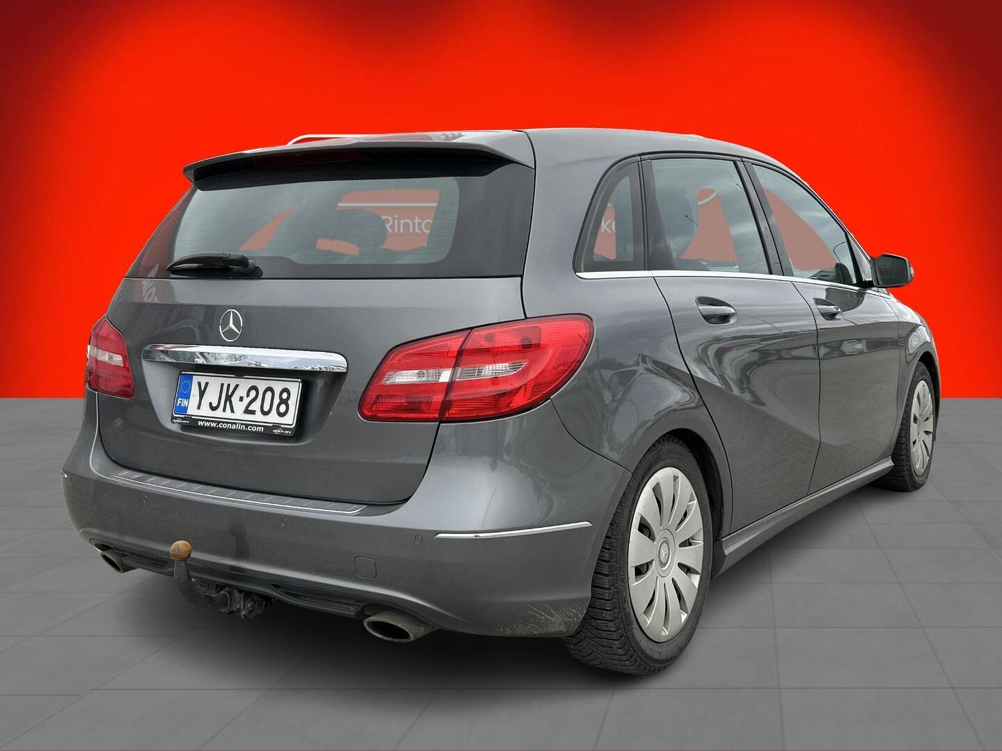 MERCEDES-BENZ B 2013