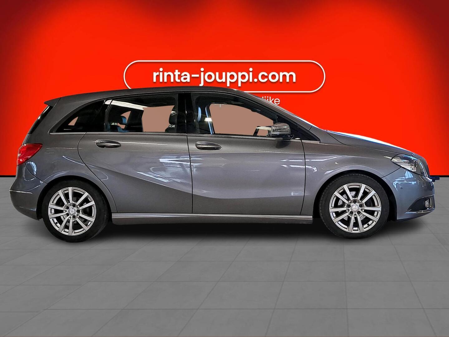 MERCEDES-BENZ B 2013