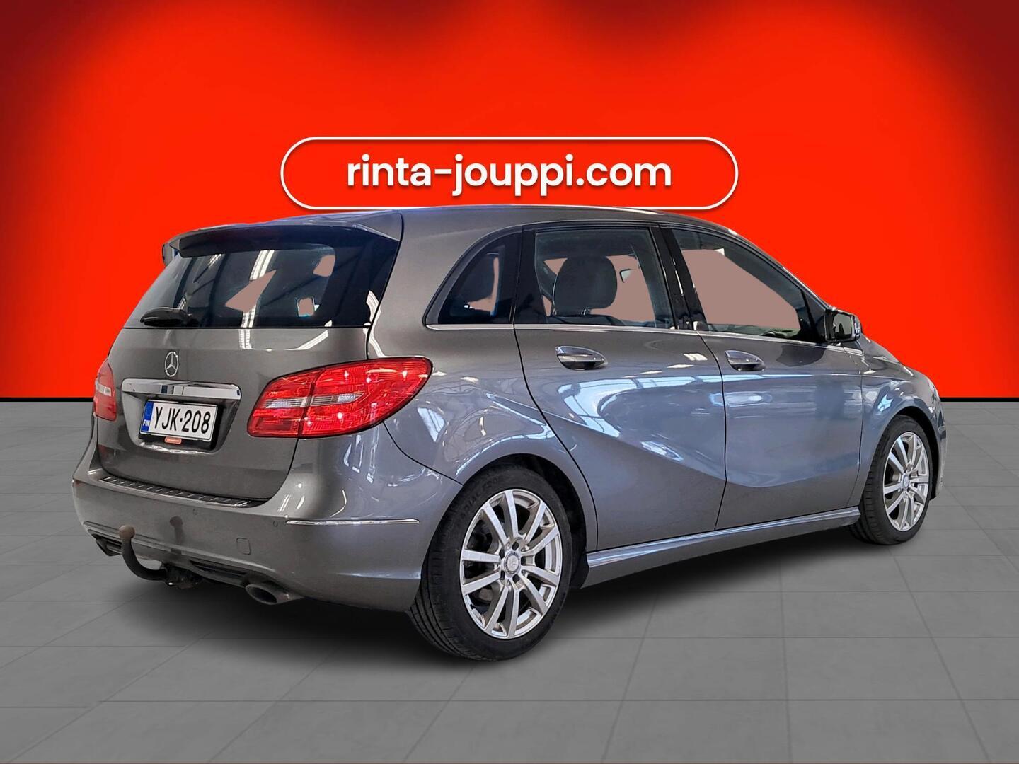MERCEDES-BENZ B 2013