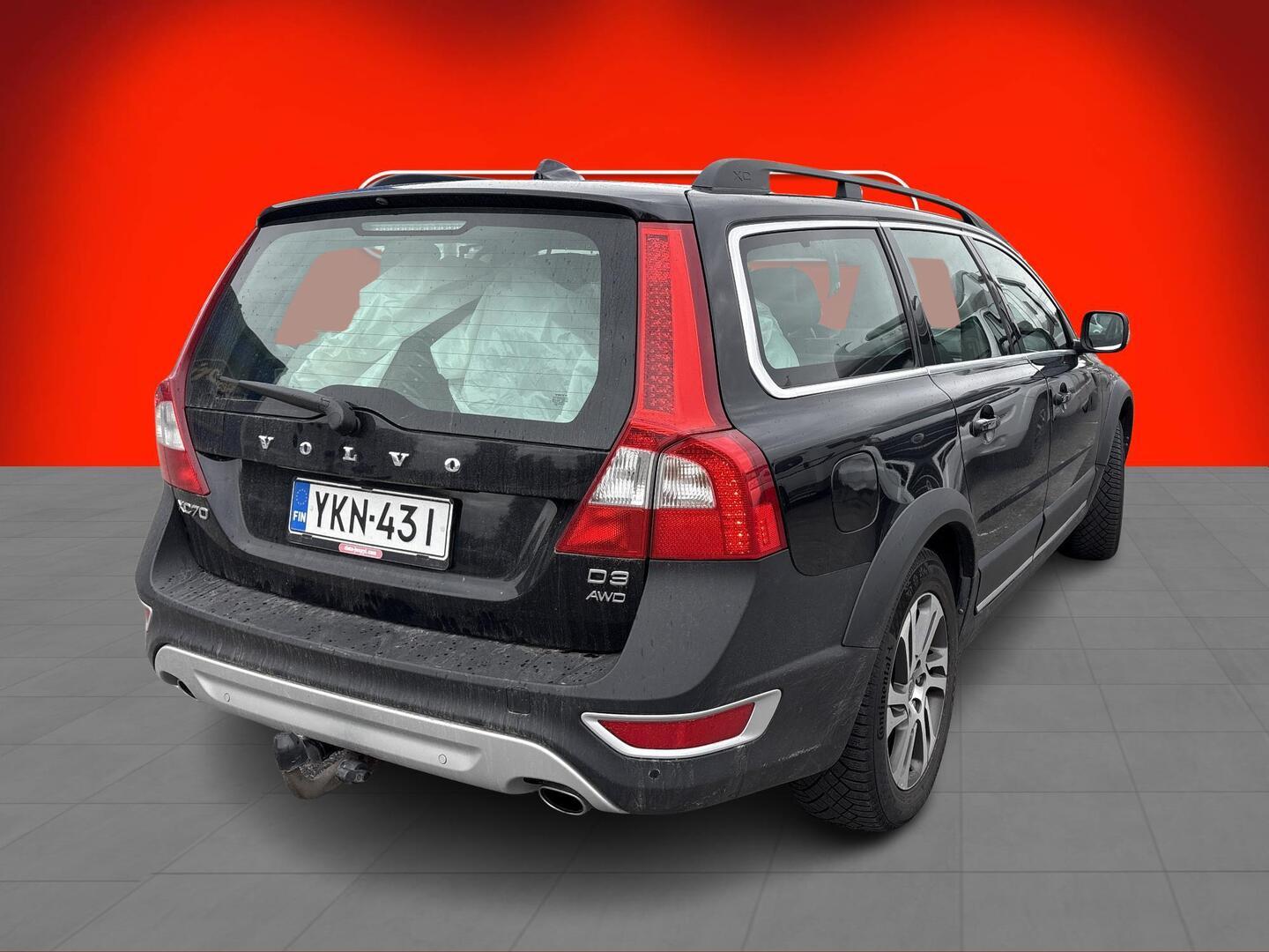 VOLVO XC70 2012