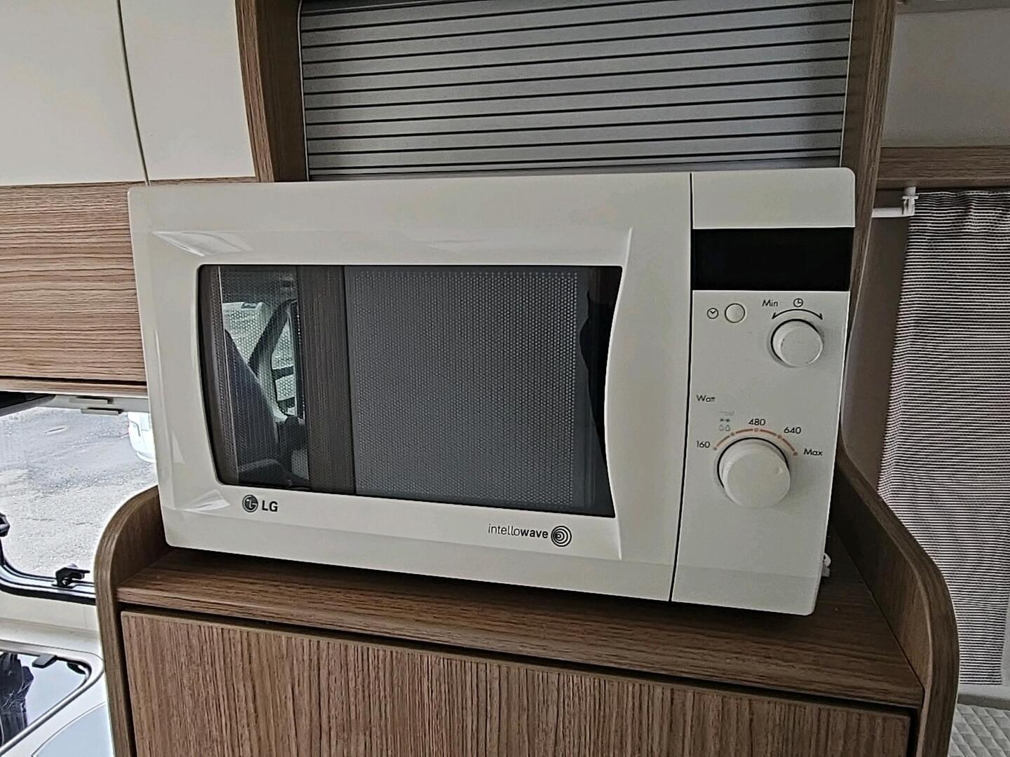 CARADO T337 2019