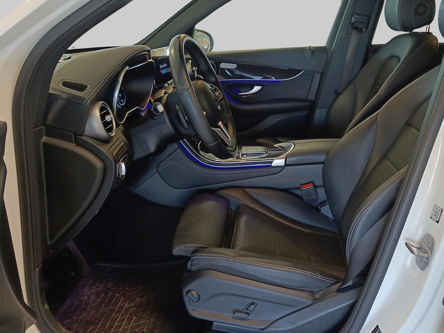 MERCEDES-BENZ GLC 2021