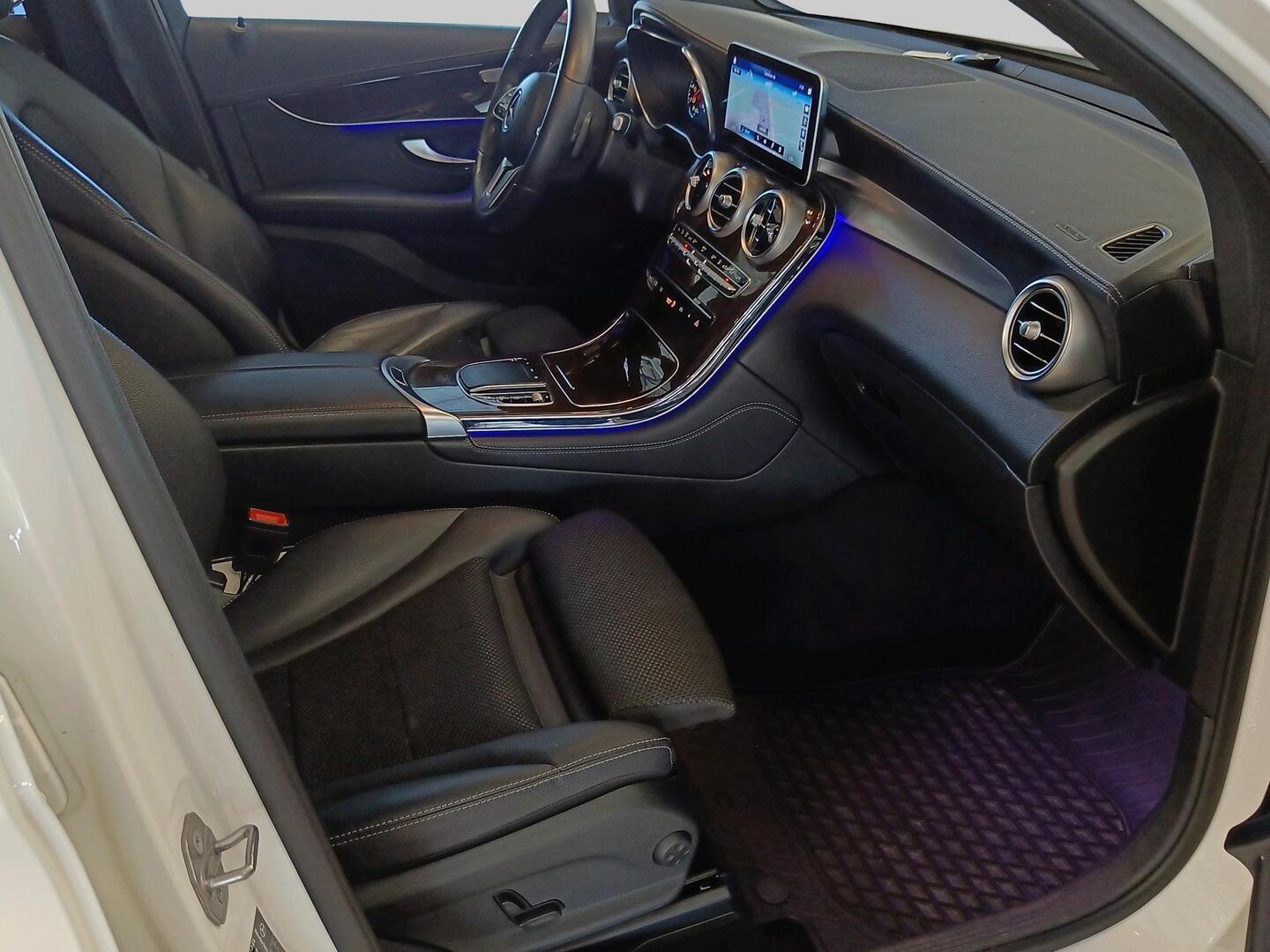 MERCEDES-BENZ GLC 2021