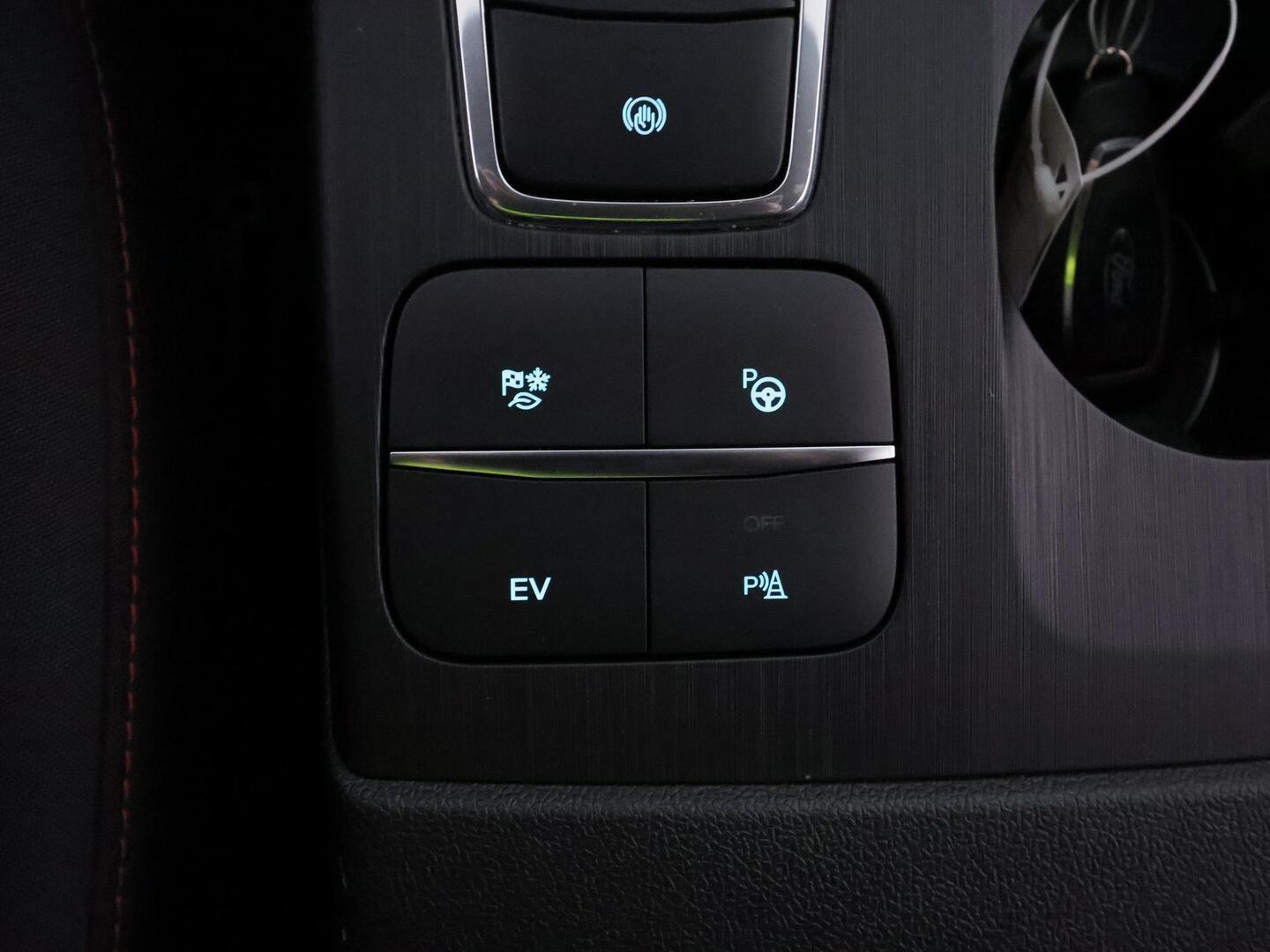 FORD KUGA 2023