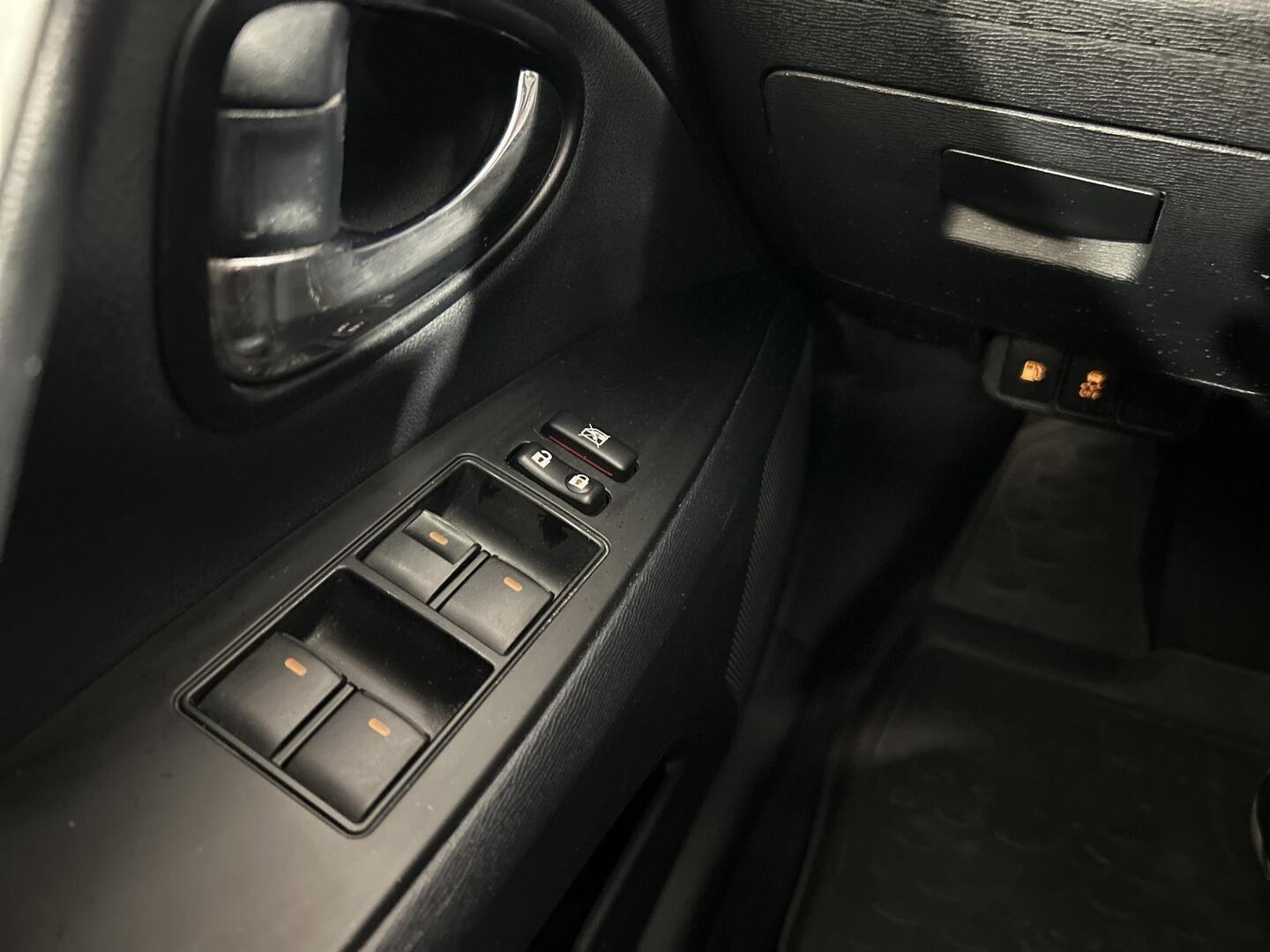 TOYOTA Avensis 2013