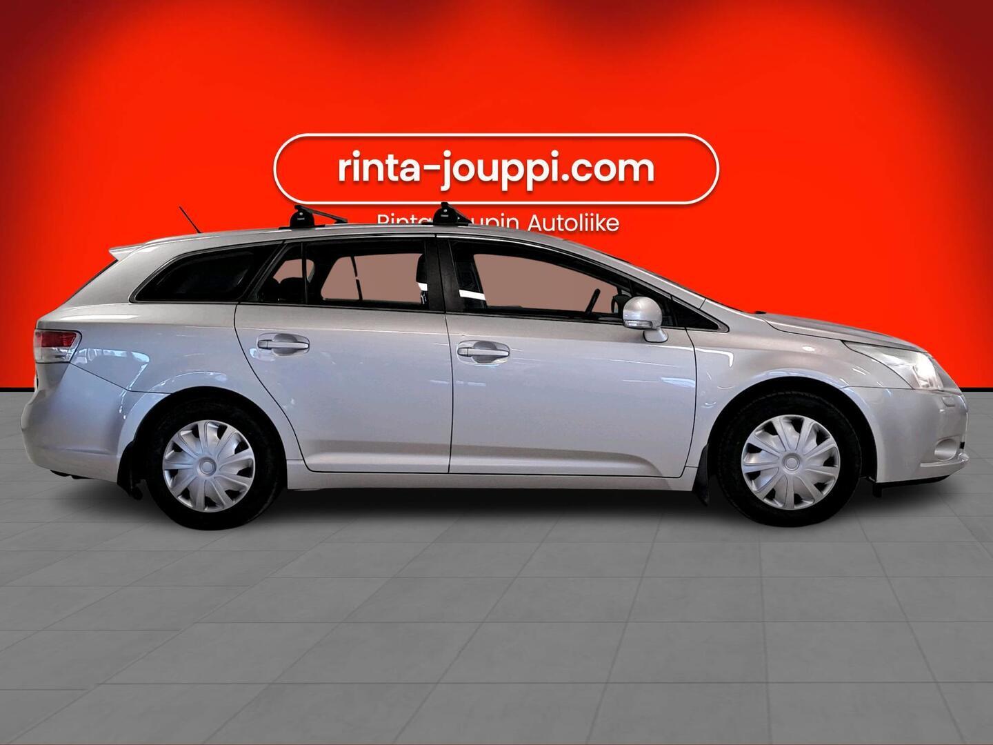 TOYOTA Avensis 2011