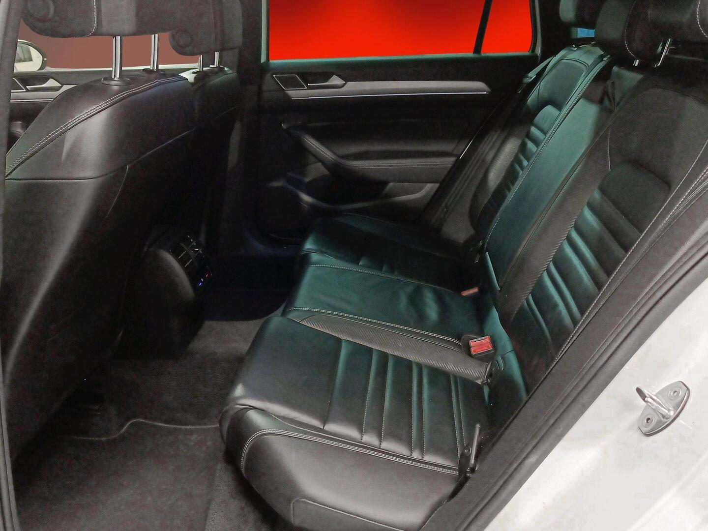 VOLKSWAGEN Passat 2017