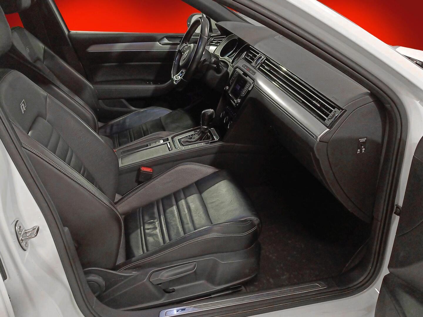 VOLKSWAGEN Passat 2017