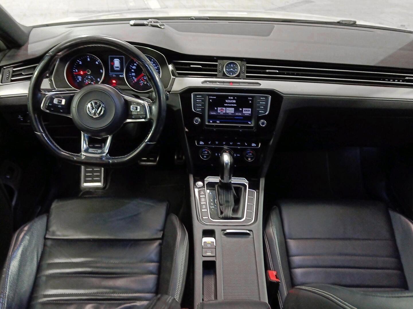 VOLKSWAGEN Passat 2017