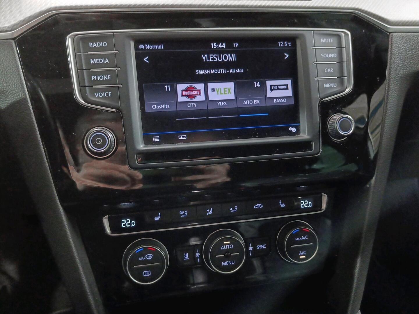 VOLKSWAGEN Passat 2017