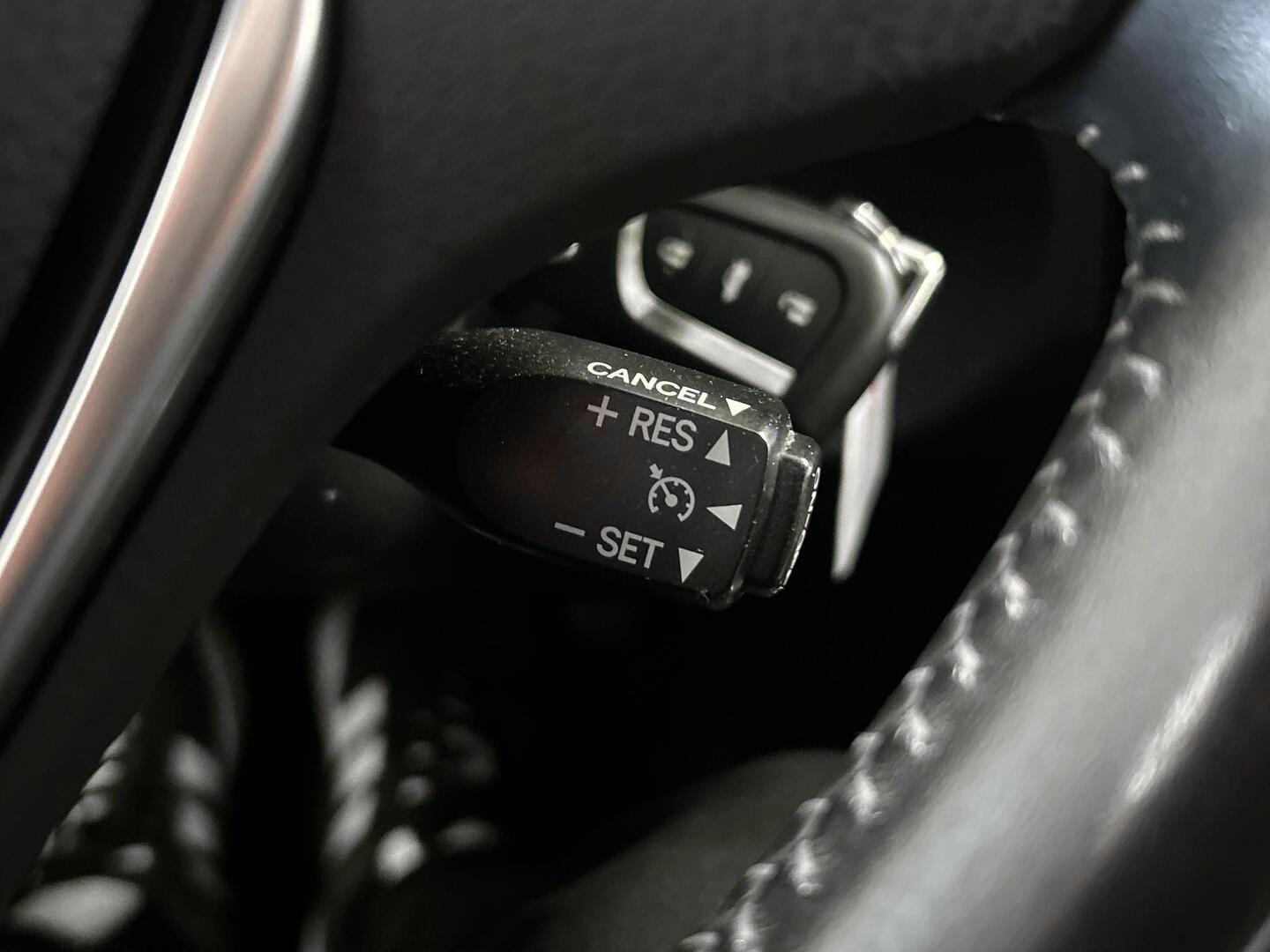 TOYOTA Auris 2016