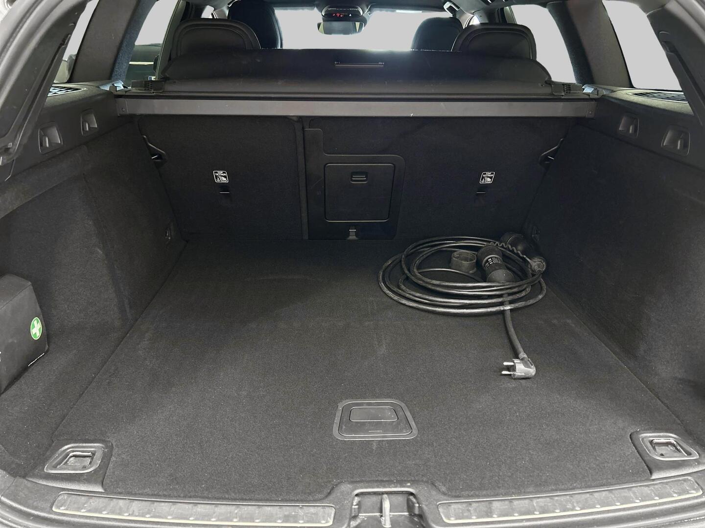 VOLVO V60 2020