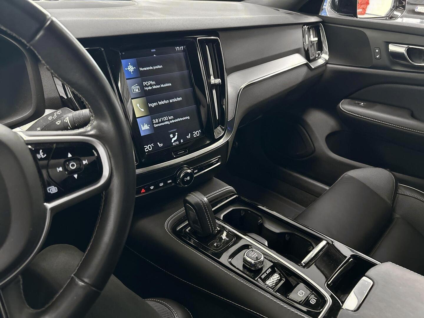 VOLVO V60 2020