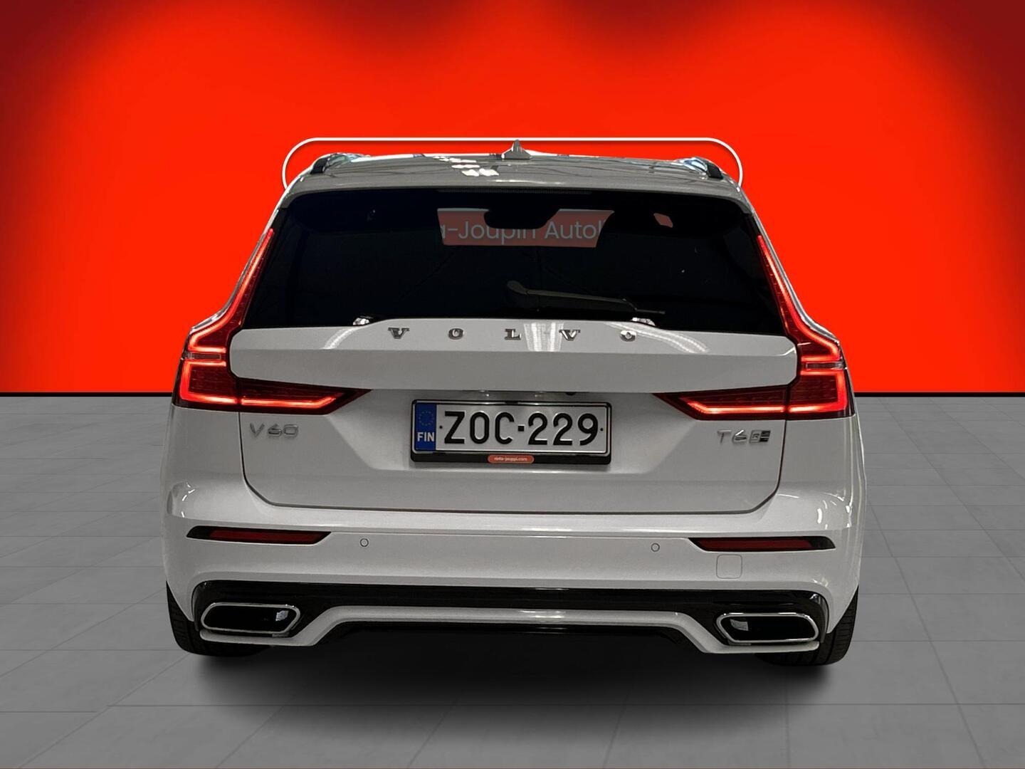 VOLVO V60 2020
