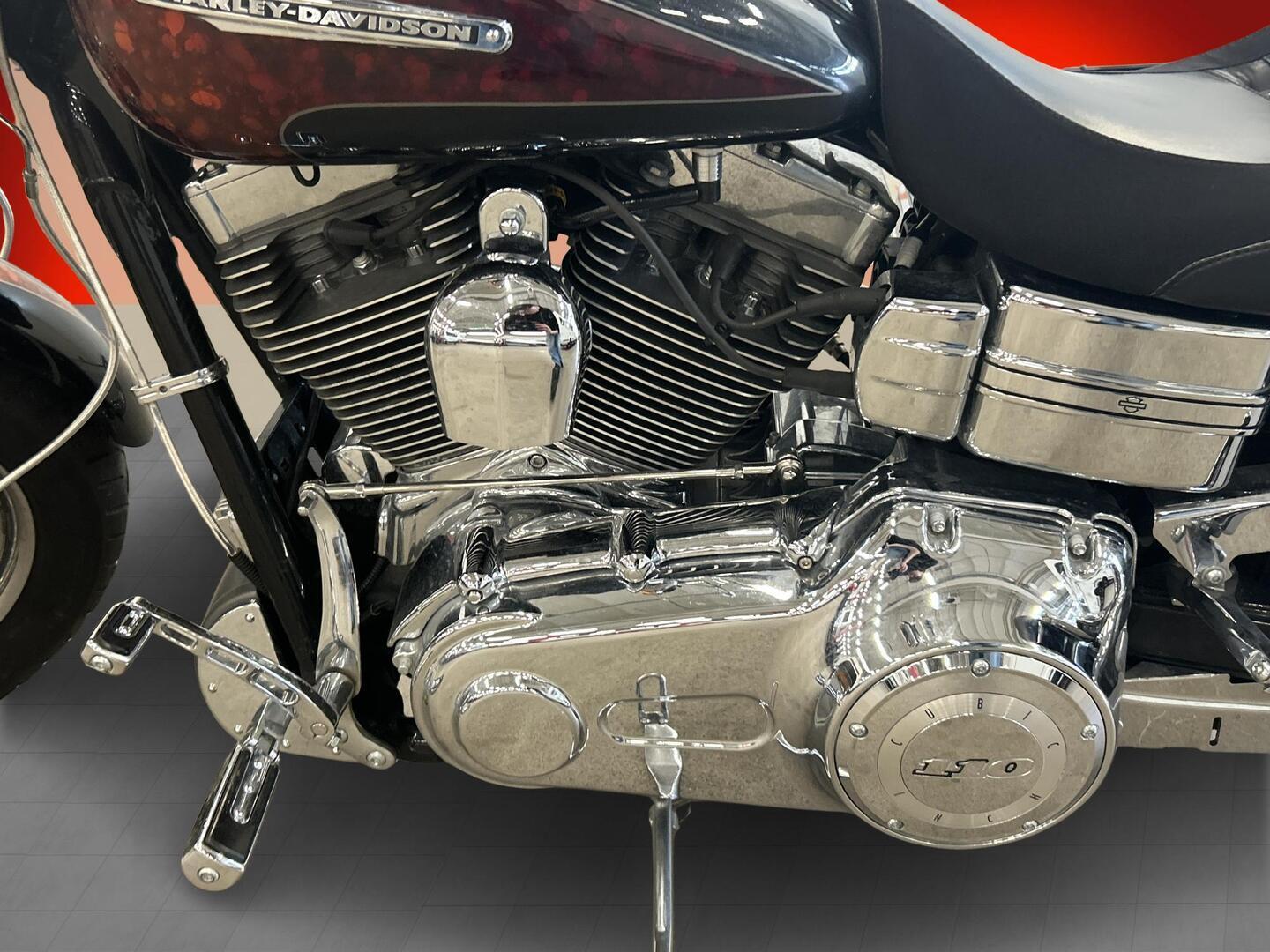 HARLEY-DAVIDSON CVO 2010