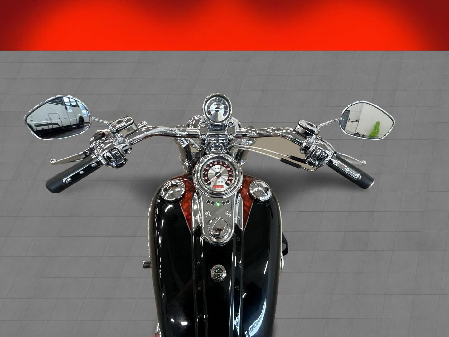 HARLEY-DAVIDSON CVO 2010