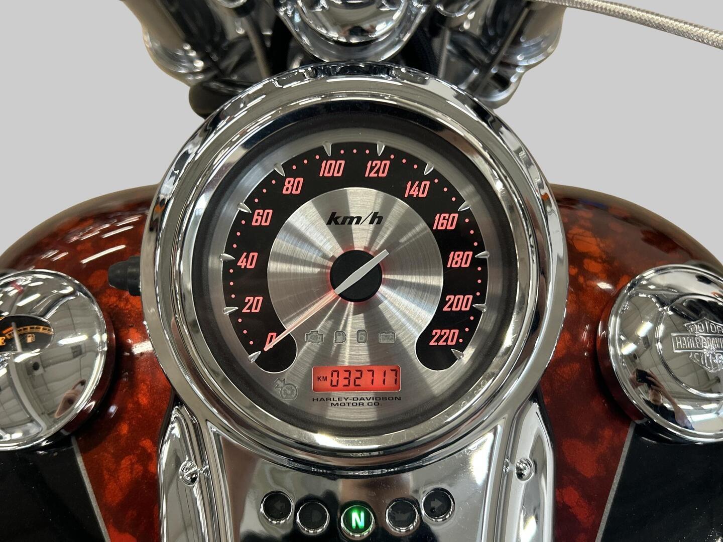 HARLEY-DAVIDSON CVO 2010