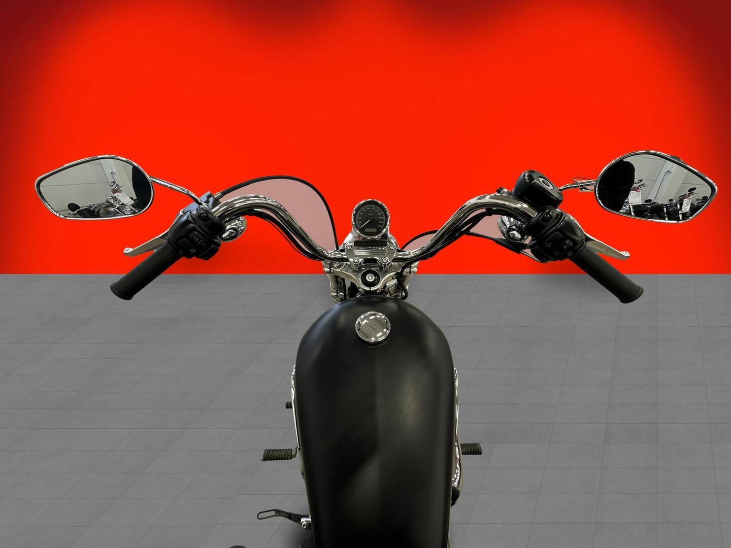 HARLEY-DAVIDSON SPORTSTER 2013