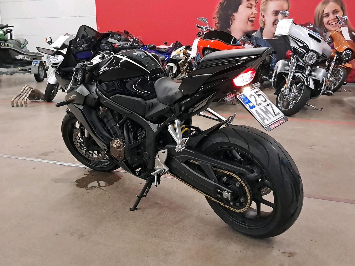 HONDA CBR 2021