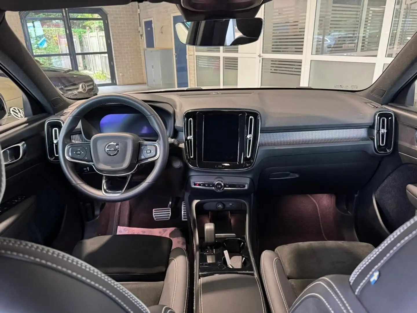 VOLVO XC40 2022