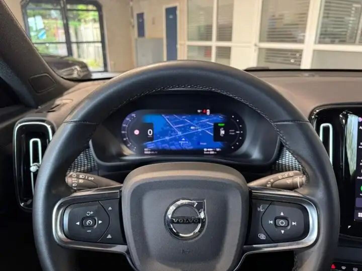 VOLVO XC40 2022